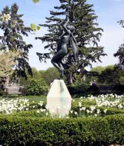 sunken garden statue
